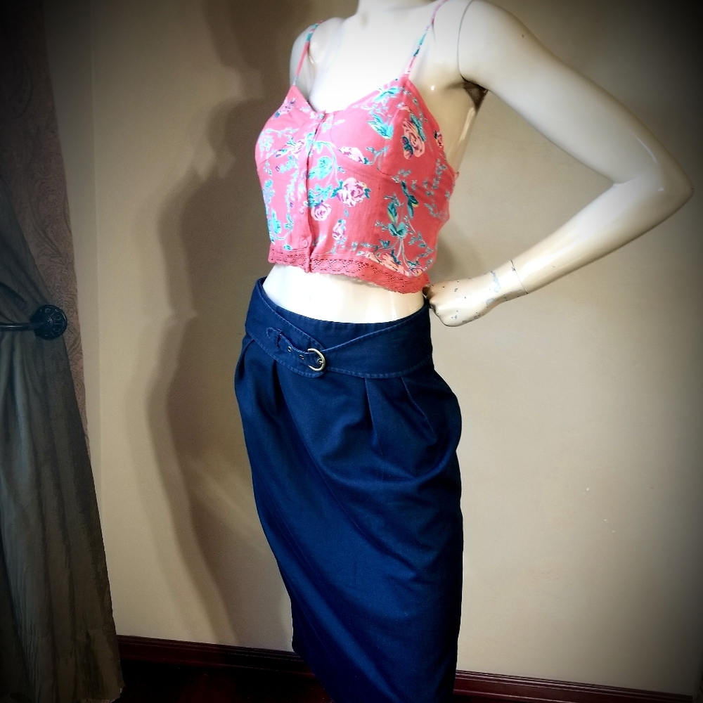 BILLABONG DESIGNERS CLOSET Orange Floral Top.